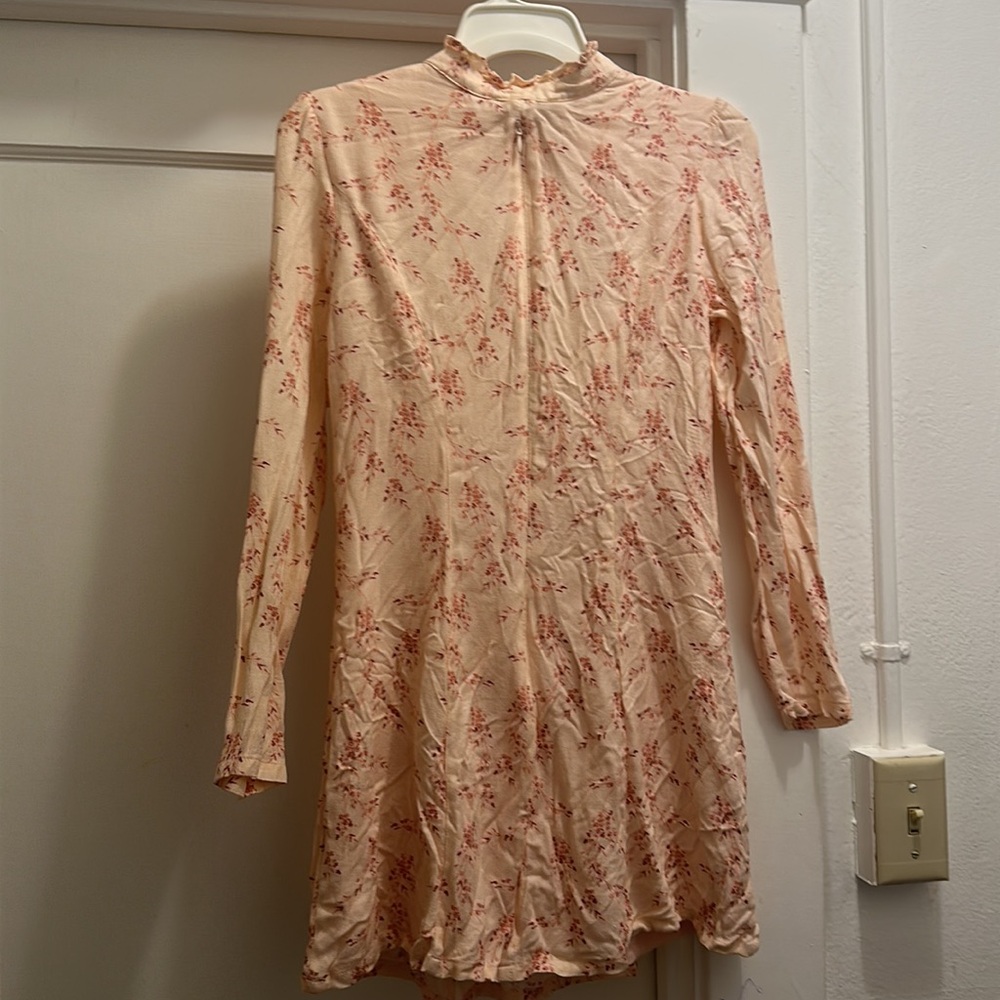 Dress - Picture 8 of 8